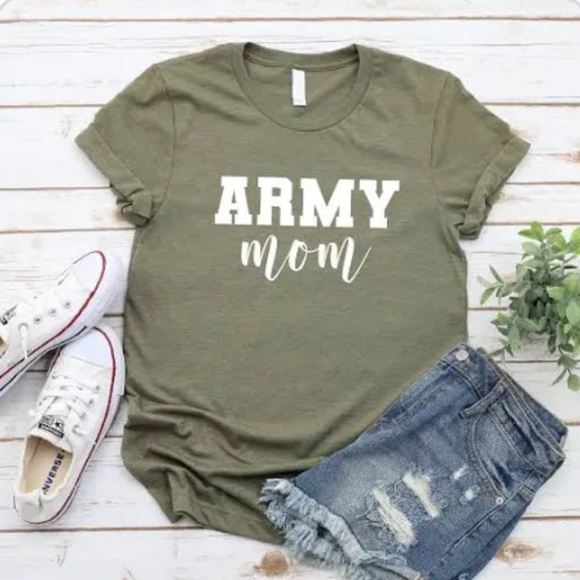 Army Mom Tee! Size small! NWOT! - Picture 2 of 7